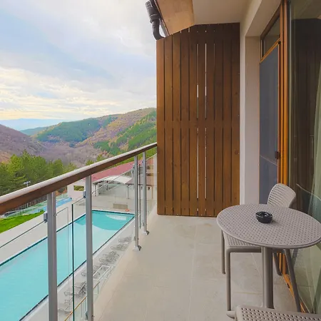 Otel Orbita Yukarı Cuma