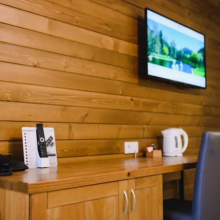 Otel Orbita Yukarı Cuma